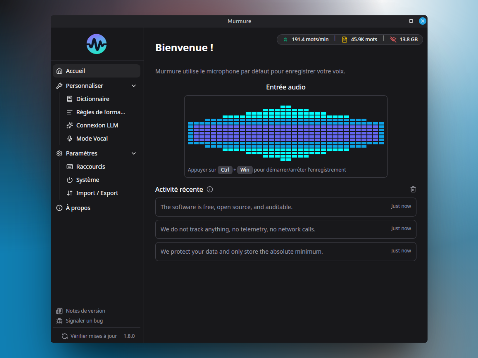 Capture d'écran de l'application **Murmure** (v1.8.0), un logiciel de transcription vocale open source, affichant une visualisation audio en cours d'enregistrement et trois messages récents confirmant son caractère gratuit, sans télémétrie ni appels réseau.
